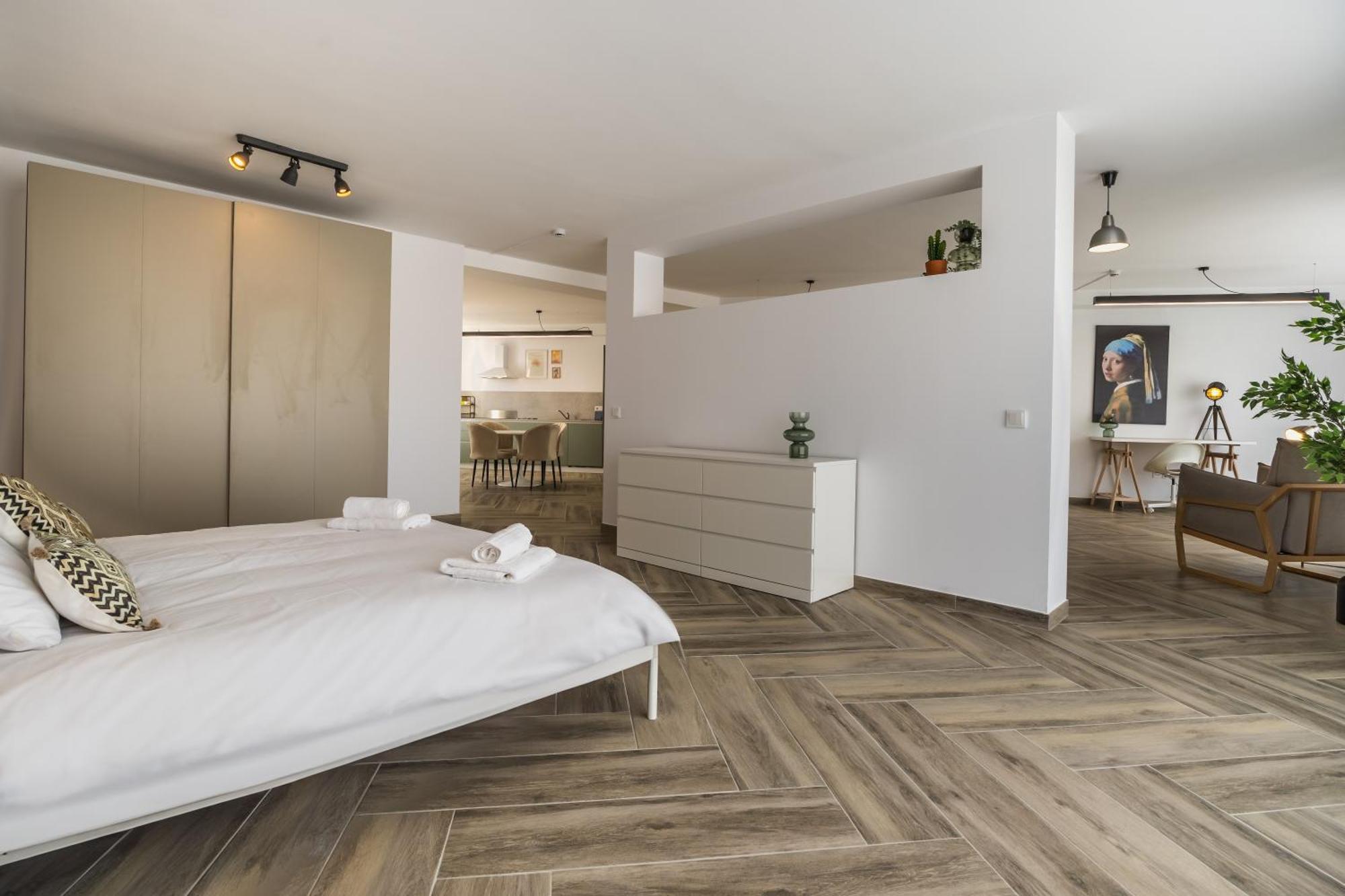 Apartment The Cube - Designer Finished By Sf Homes